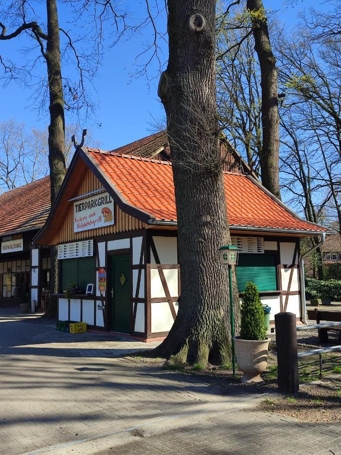 Tierpark Entdeckerhaeuser Wagenfeld Buitenkant foto